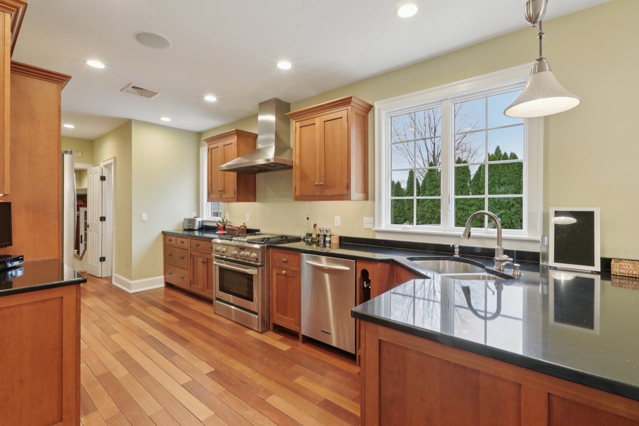 Ridgewood Rd-S1404-024.jpg