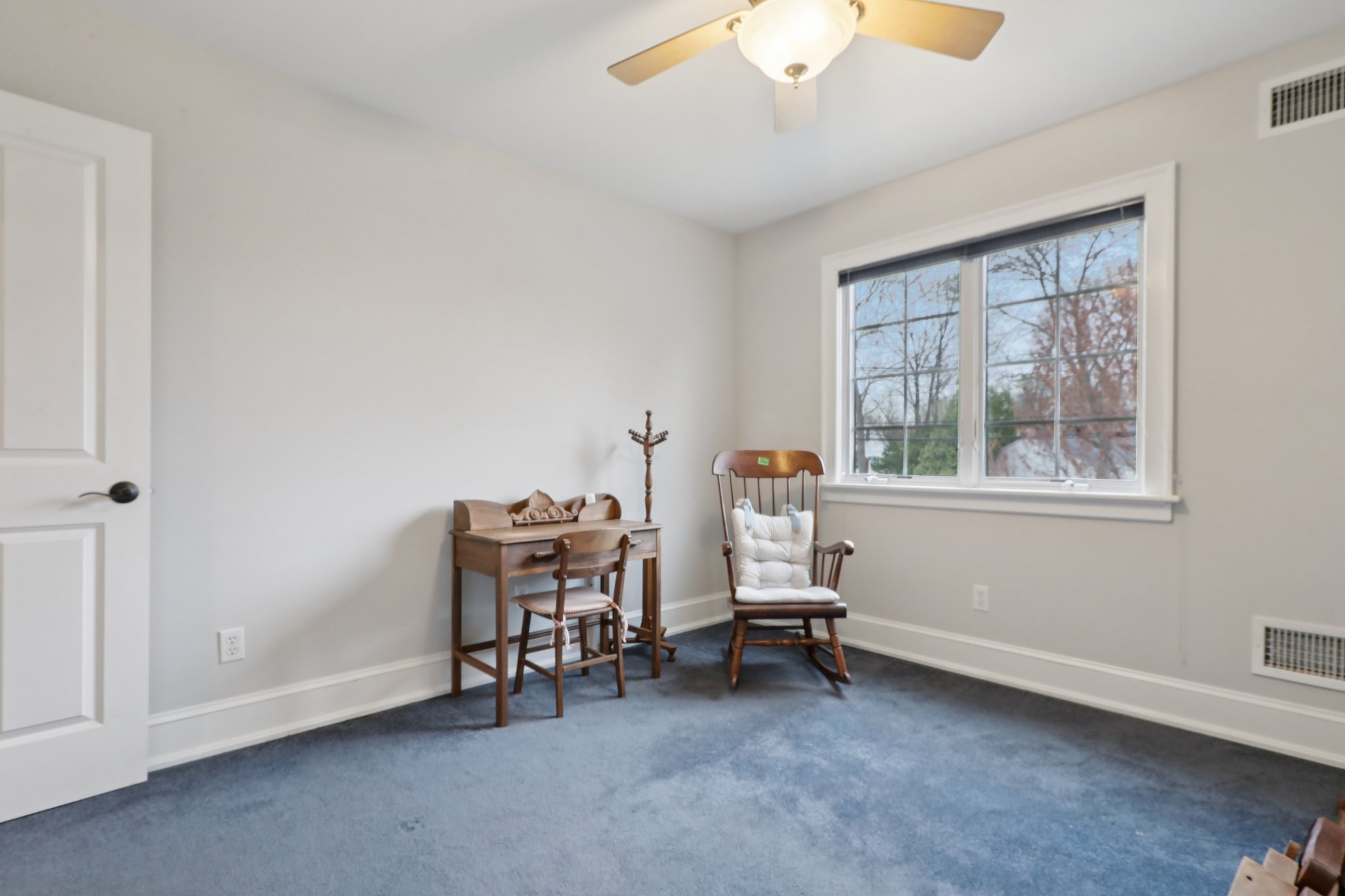 Ridgewood Rd-S1404-047.jpg