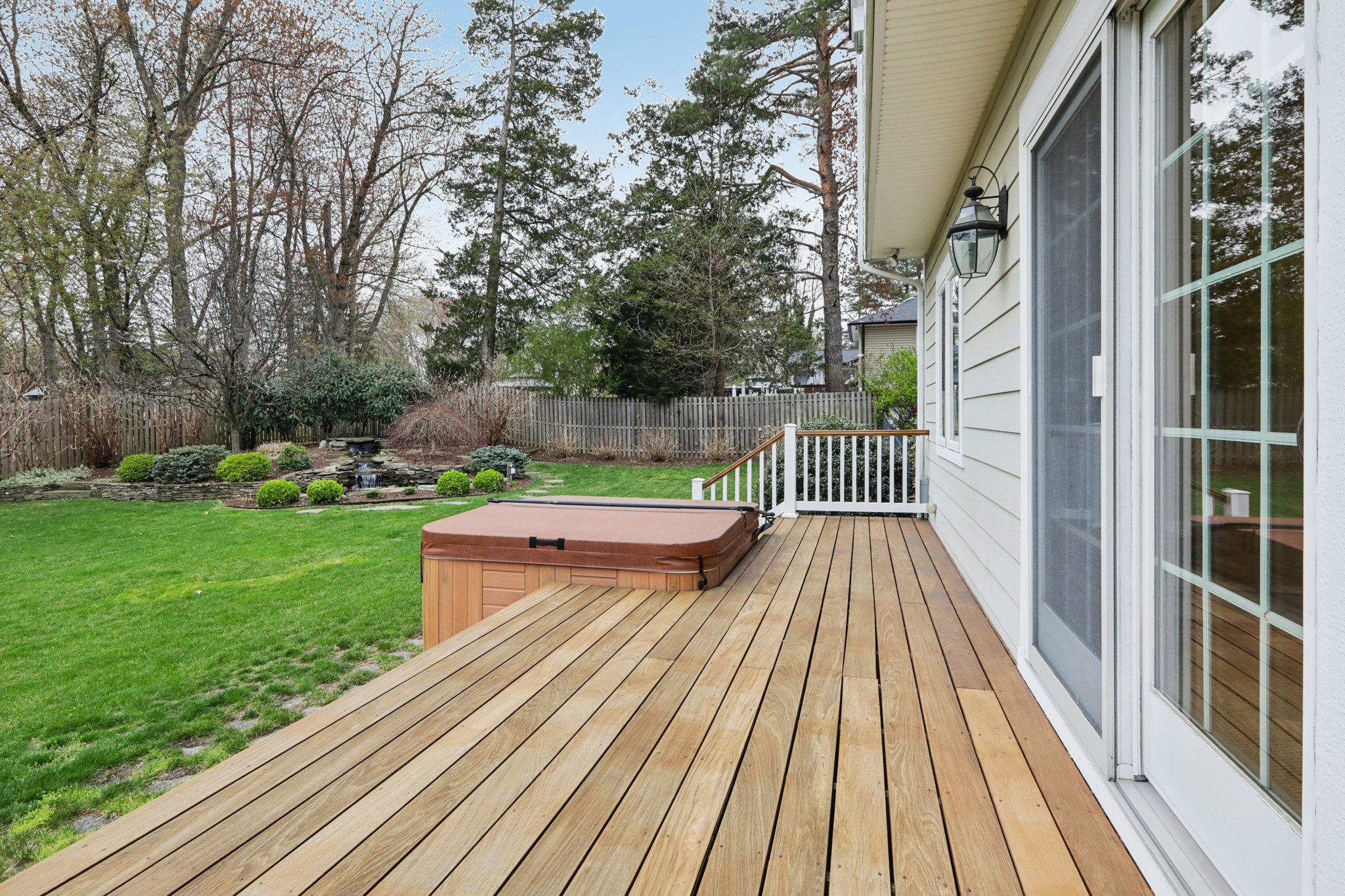 Ridgewood Rd-S1404-077.jpg