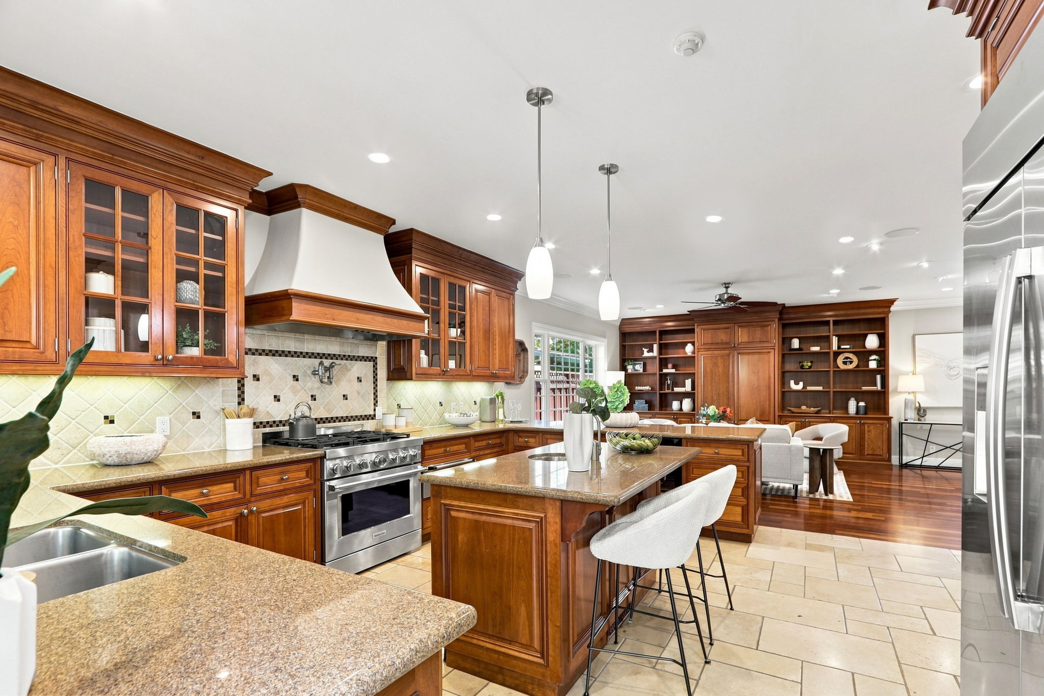 017_F8_5771 Ladner Dr
