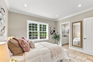 028_F8_5771 Ladner Dr
