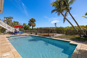 Pool 2 of 4
