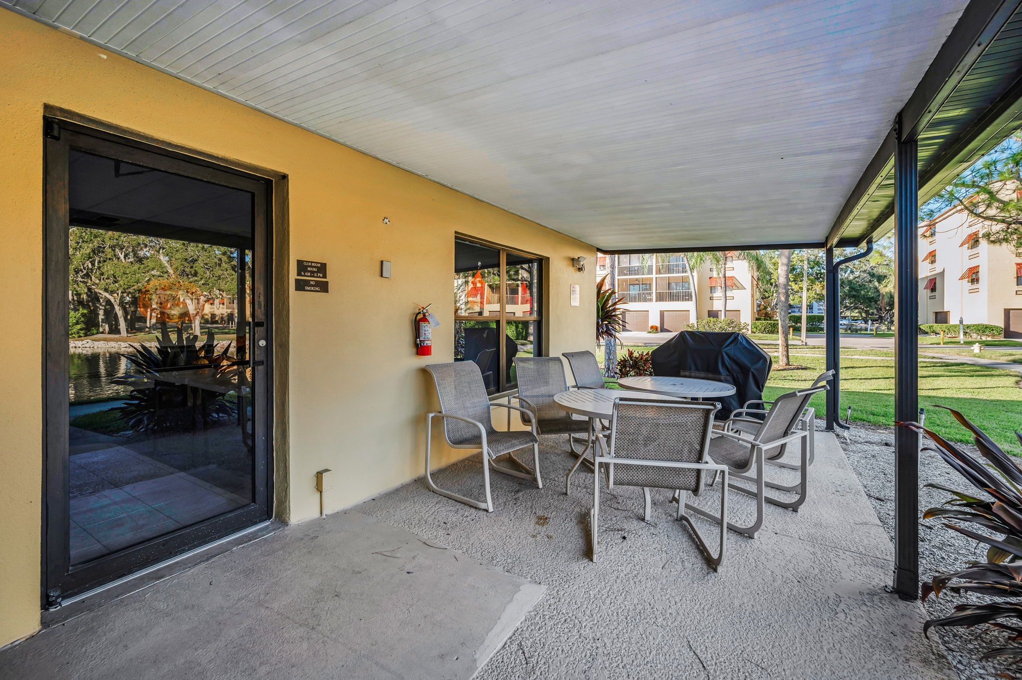 Clubhouse18 Grilling Area