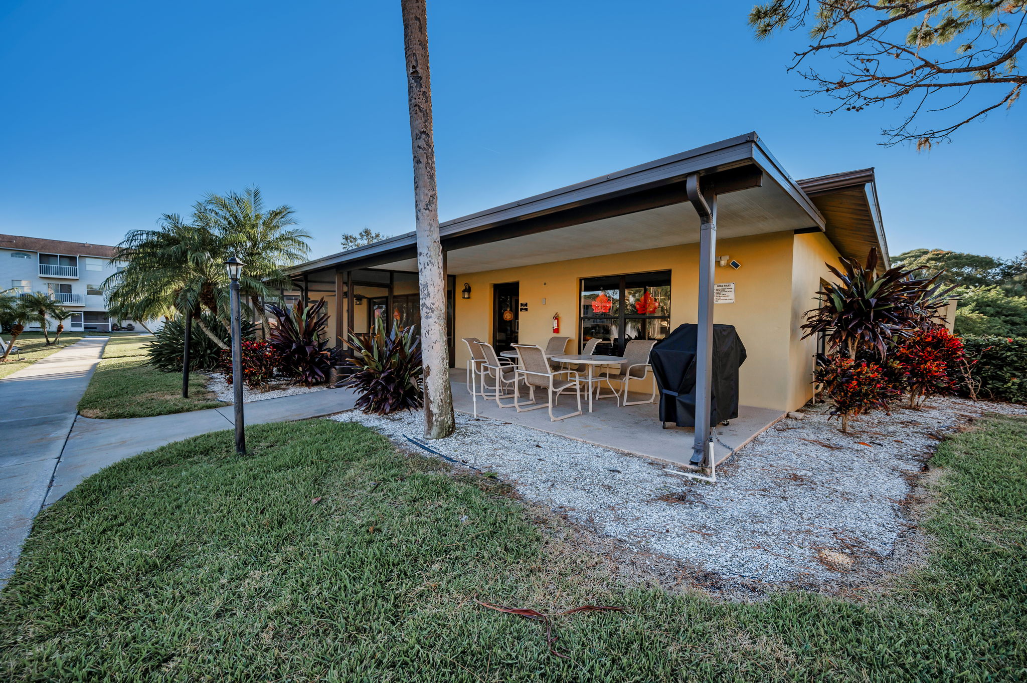 Clubhouse20 Grilling Area