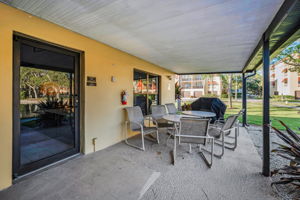 Clubhouse18 Grilling Area