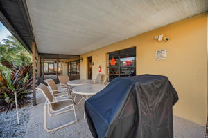 Clubhouse19 Grilling Area