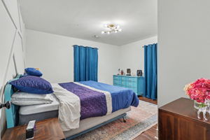  Photo 23