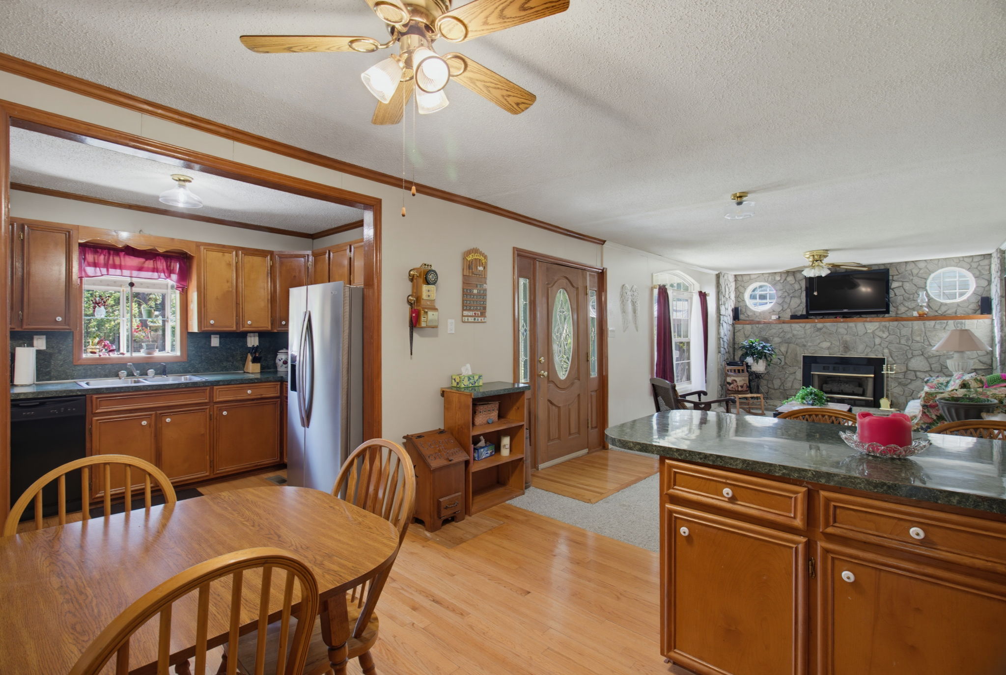578 Riverview Rd-12