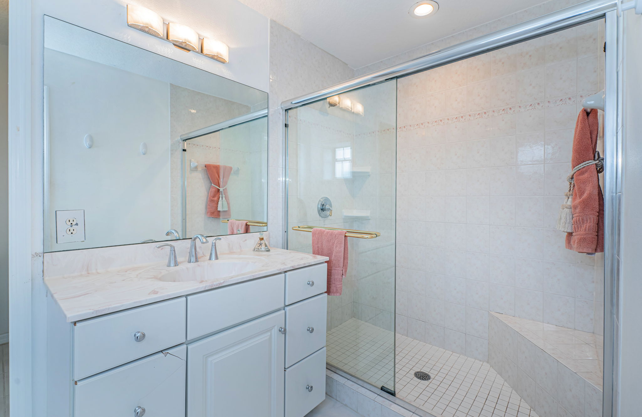 Upper Level Master Bathroom