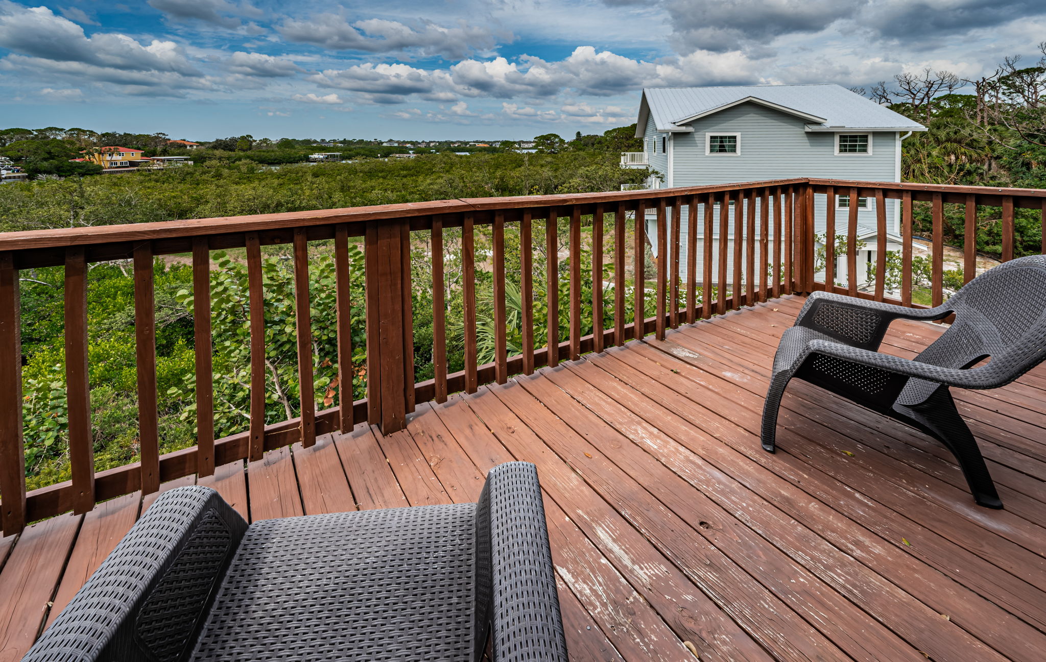 Upper Level Master Bedroom Balcony2