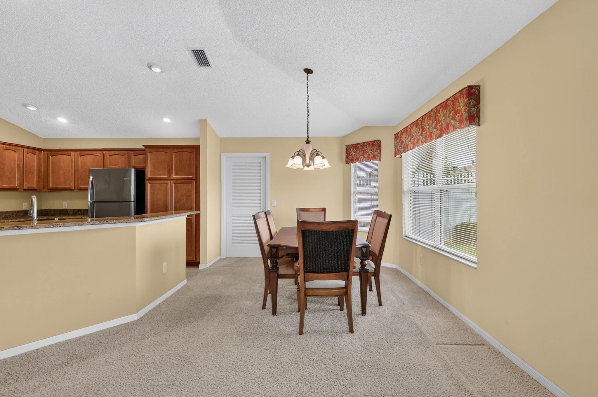 Dining Room/Kitchen