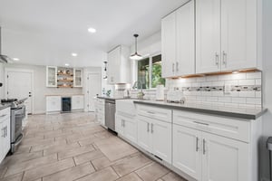 Stanley Dr-S2205-015.jpg