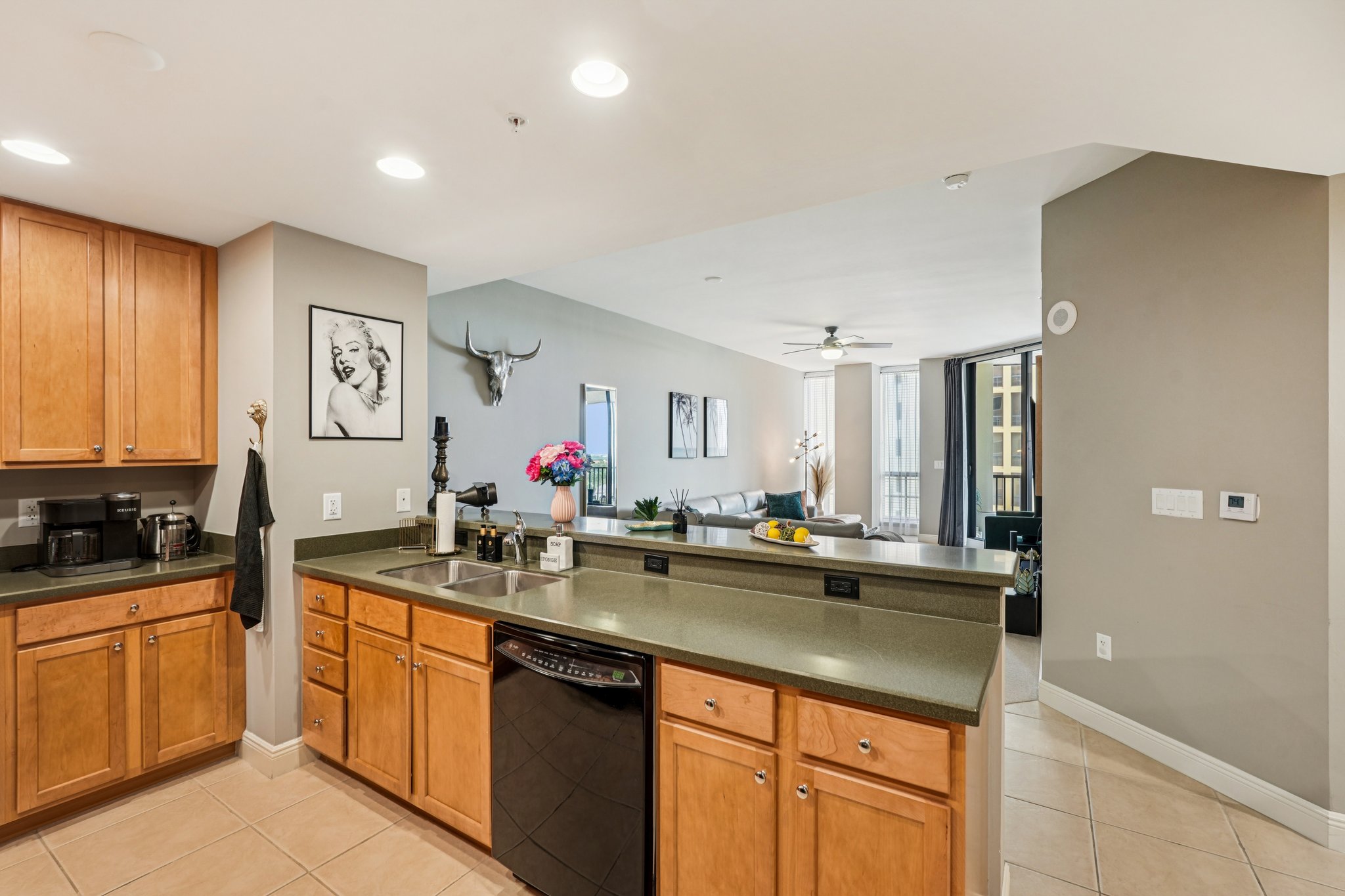 Cape Harbour Dr-S1401-012.jpg