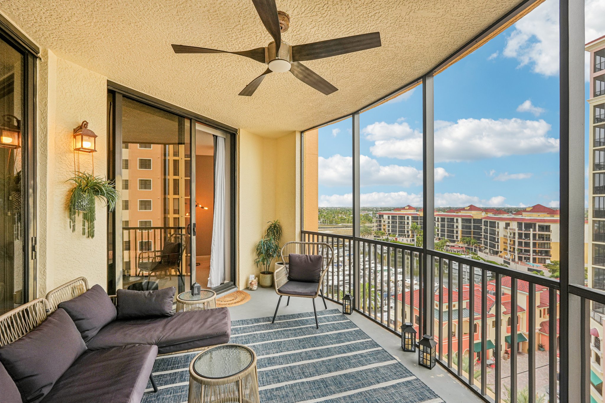 Cape Harbour Dr-S1401-026.jpg