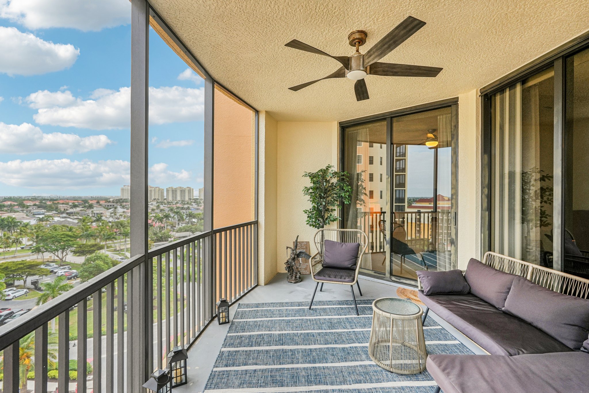 Cape Harbour Dr-S1401-028.jpg