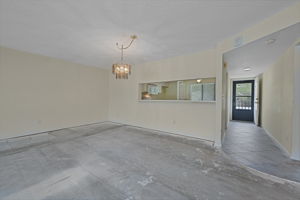 Dining - Foyer