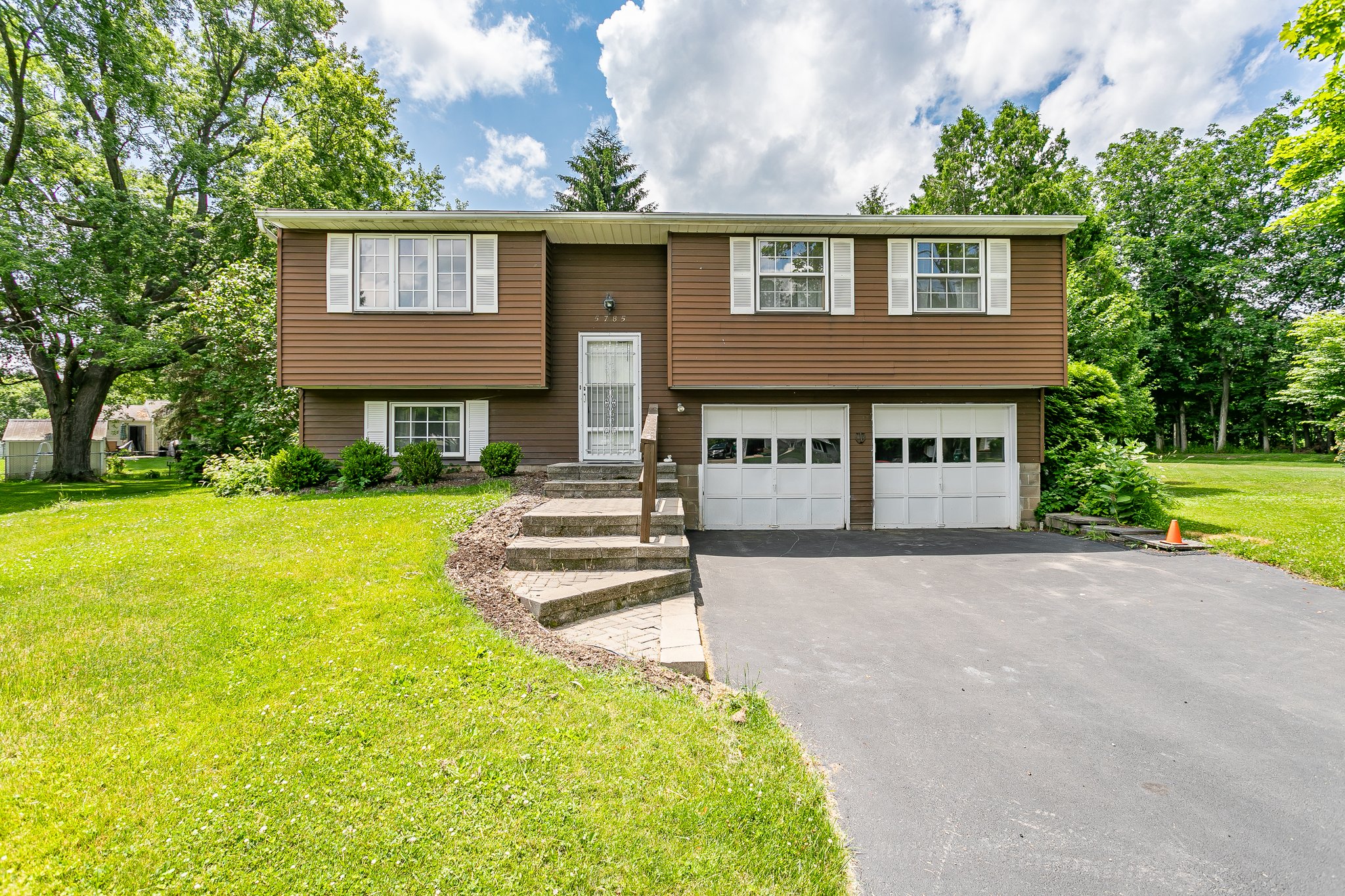 5785 Dalton Dr, Farmington, NY 14425 Realtogs