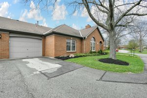 5787 Locbury Ln, Dublin, OH 43016, USA Photo 2