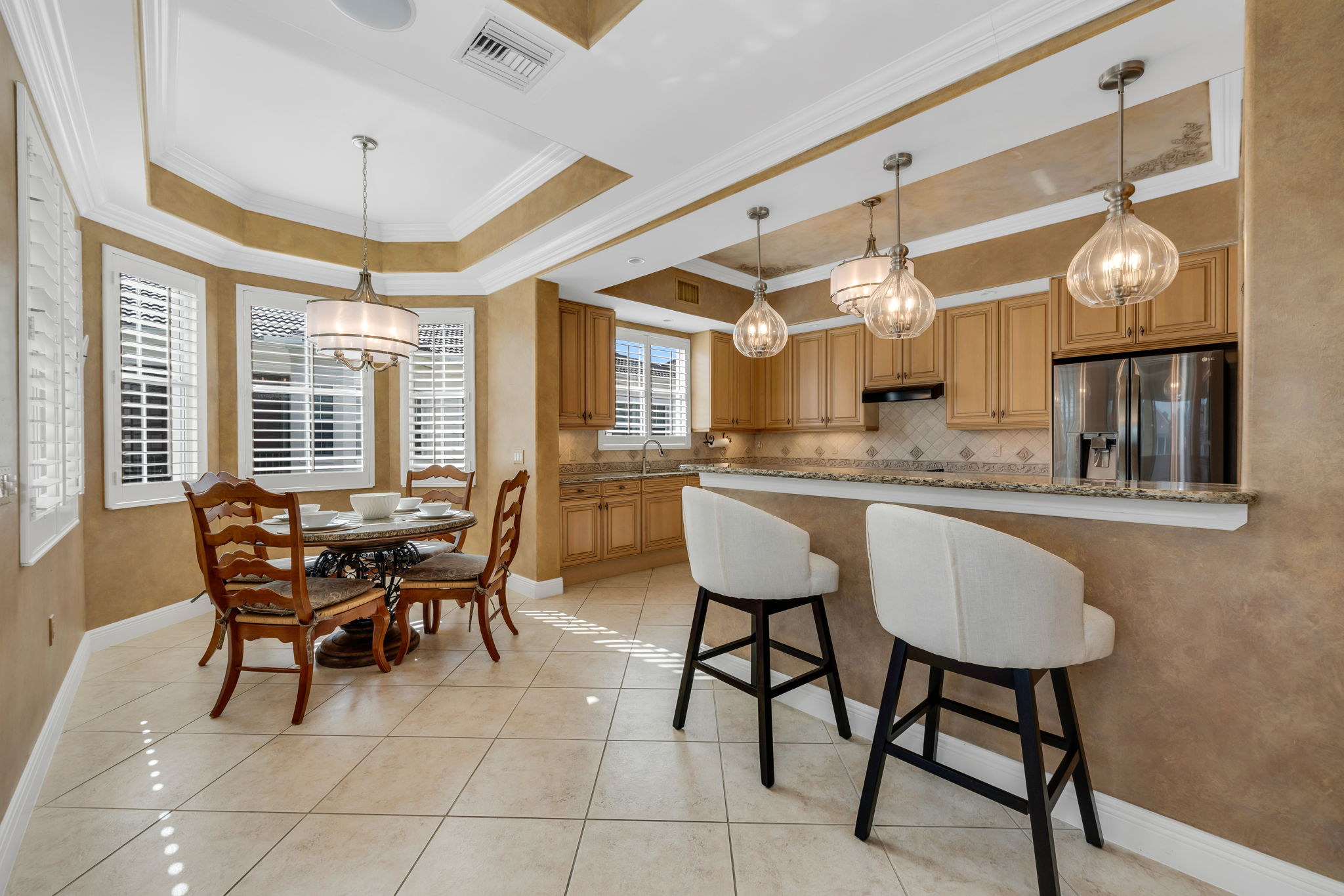 Breakfast Bar - Kitchen