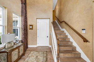 Foyer Entry - Elevator