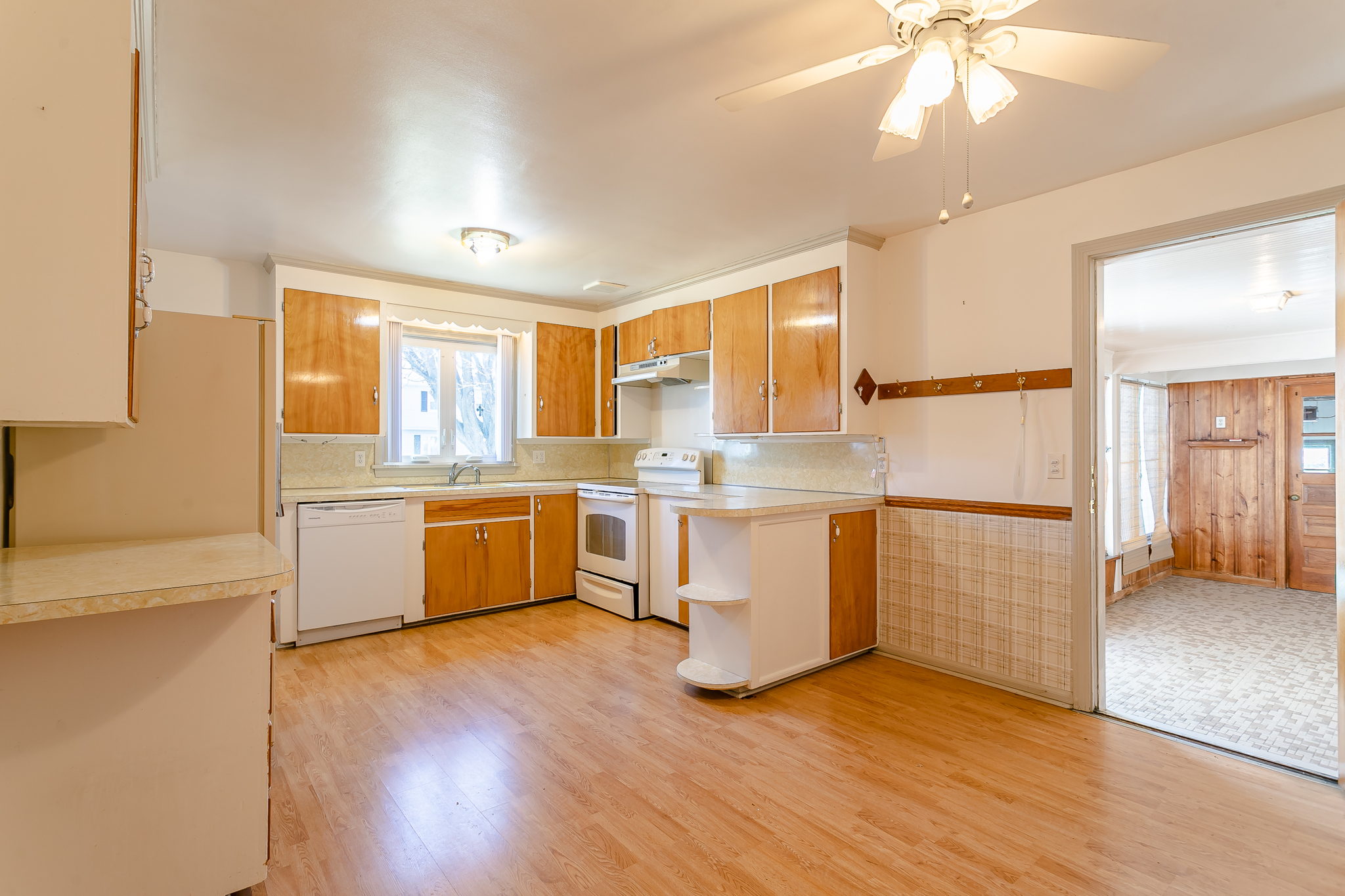 579 Barry Rd, Irondequoit, NY 14617, USA Photo 10