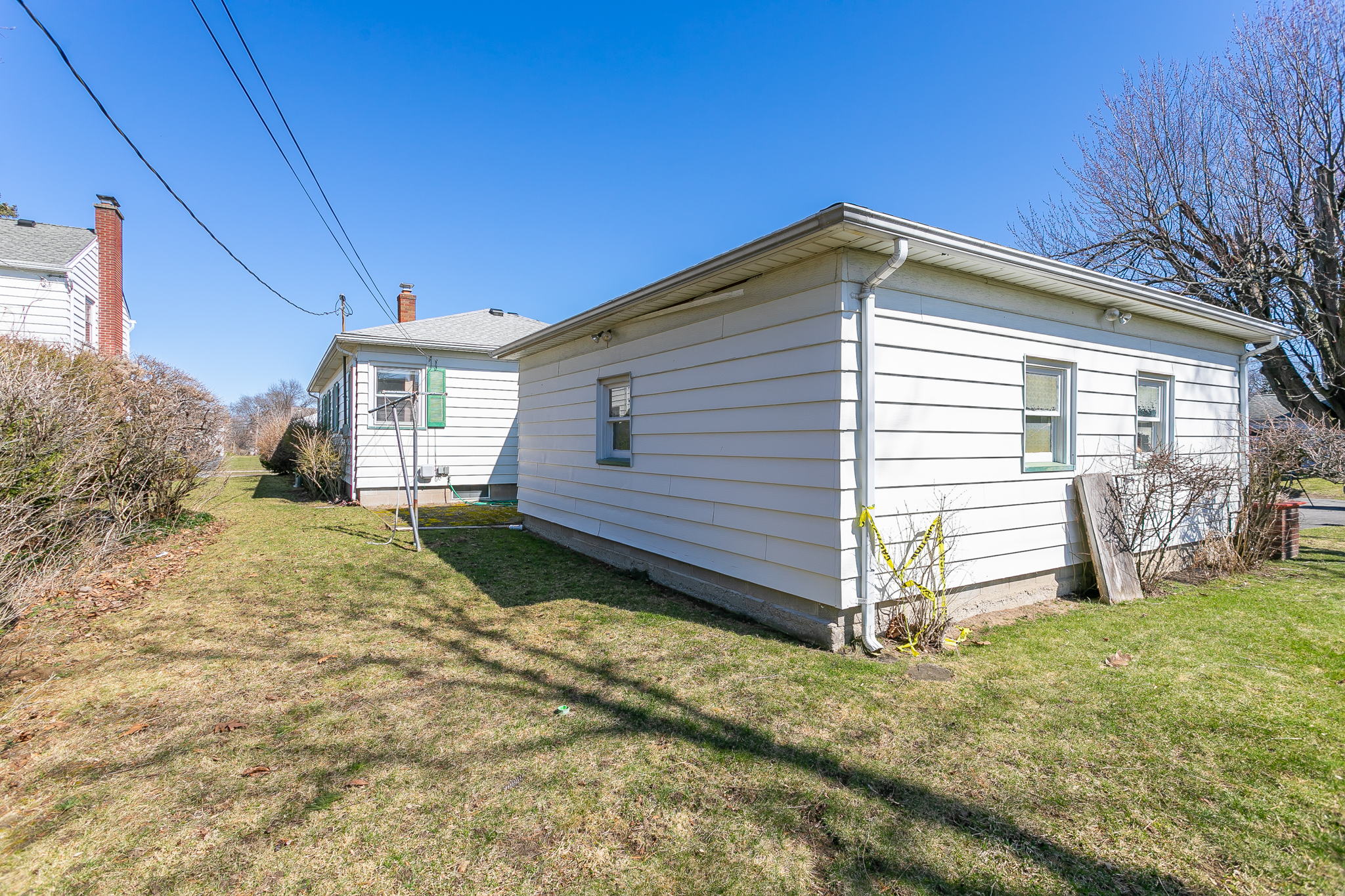 579 Barry Rd, Irondequoit, NY 14617, USA Photo 5