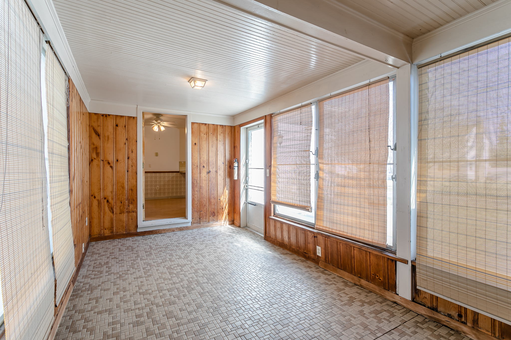 579 Barry Rd, Irondequoit, NY 14617, USA Photo 7