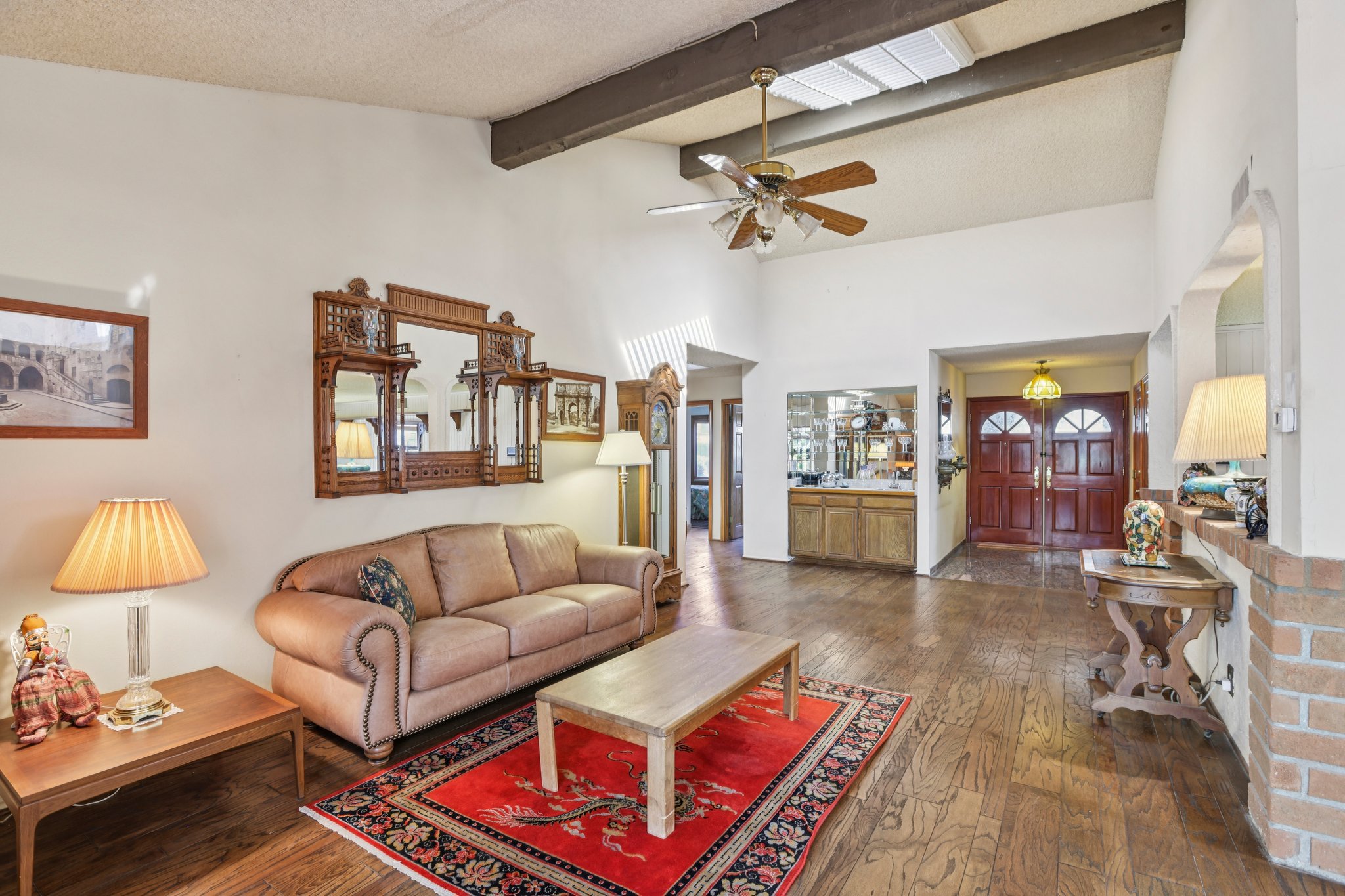 Golden Prados Dr-S2702-007.jpg