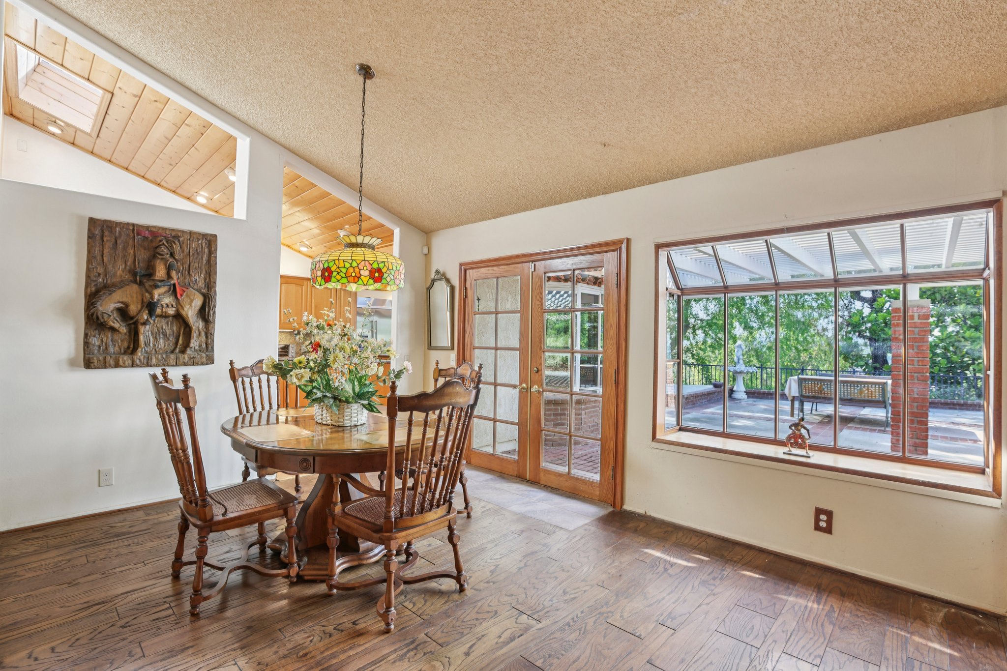 Golden Prados Dr-S2702-011.jpg