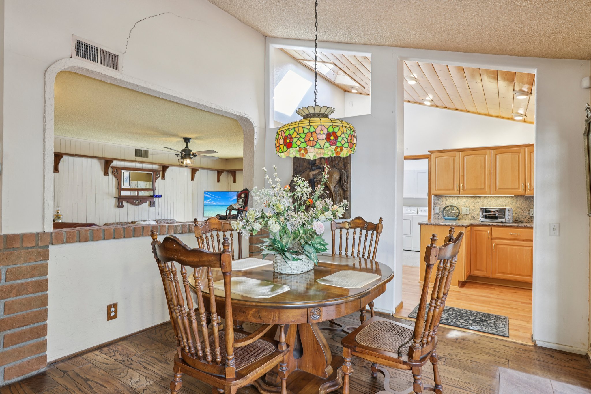 Golden Prados Dr-S2702-012.jpg