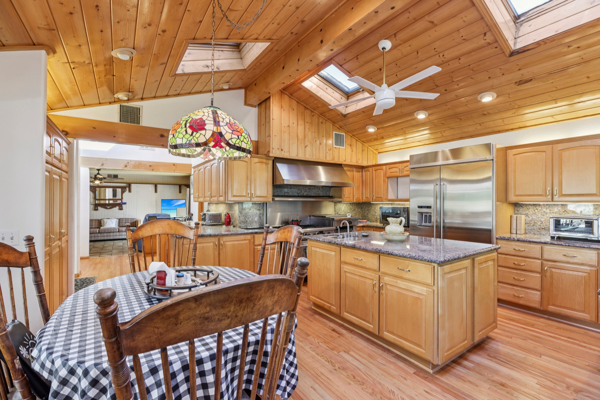 Golden Prados Dr-S2702-014.jpg