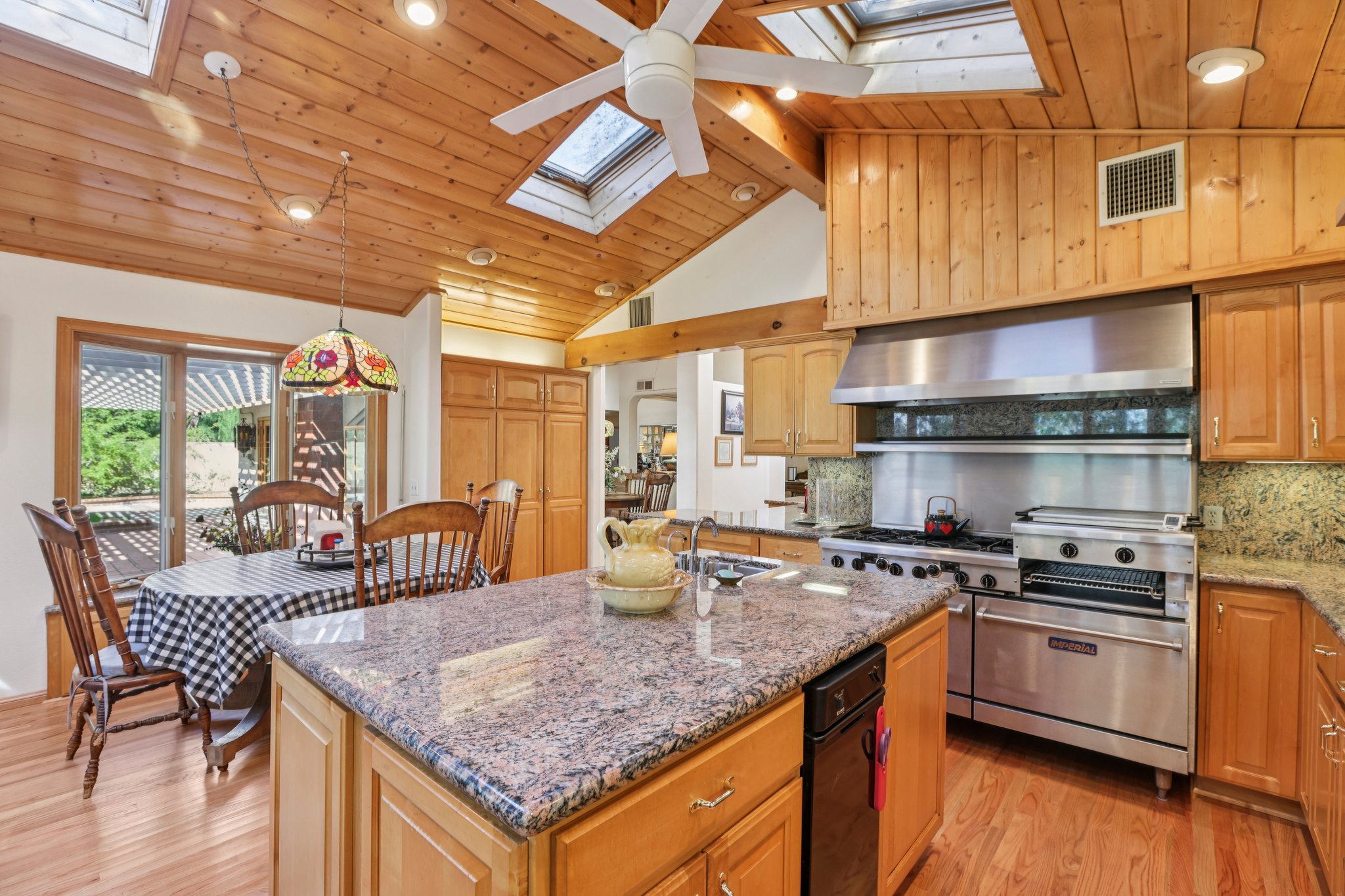 Golden Prados Dr-S2702-016.jpg