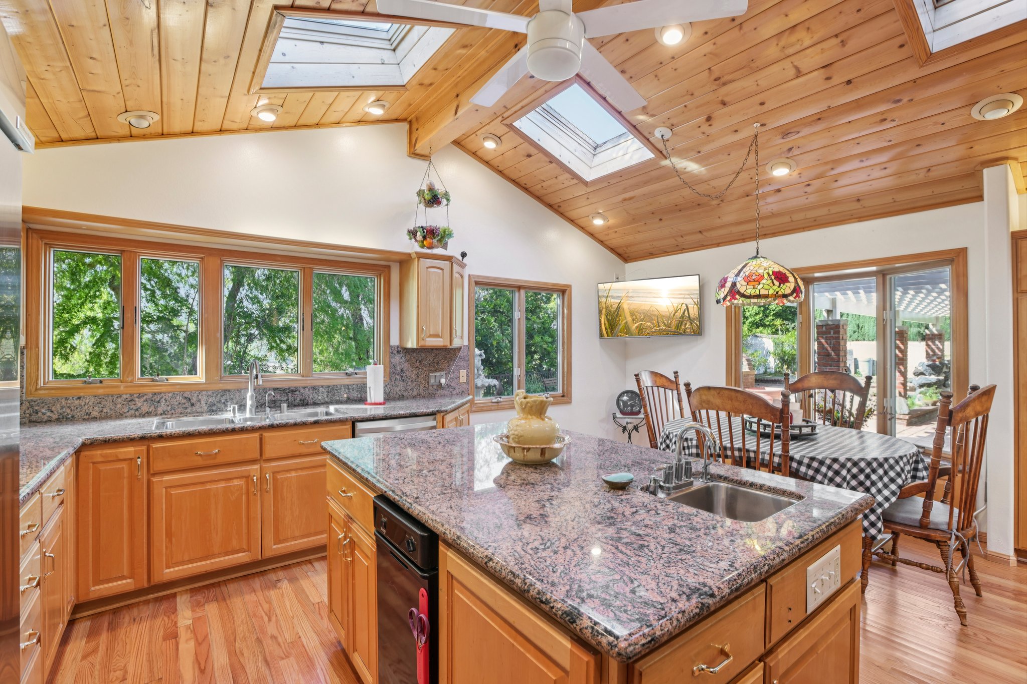 Golden Prados Dr-S2702-017.jpg