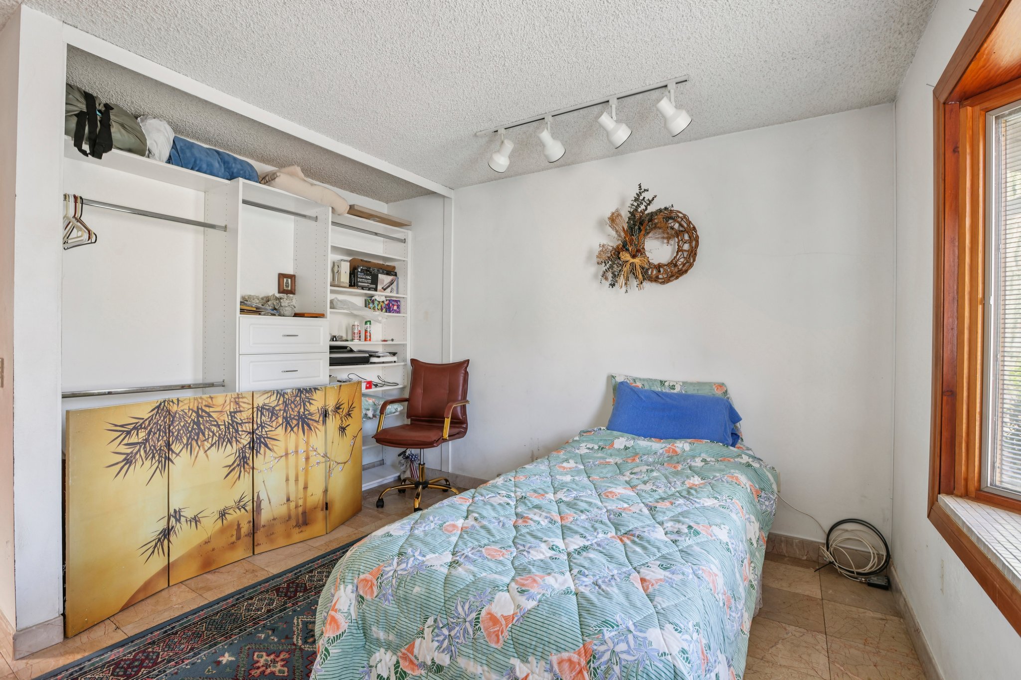 Golden Prados Dr-S2702-025.jpg