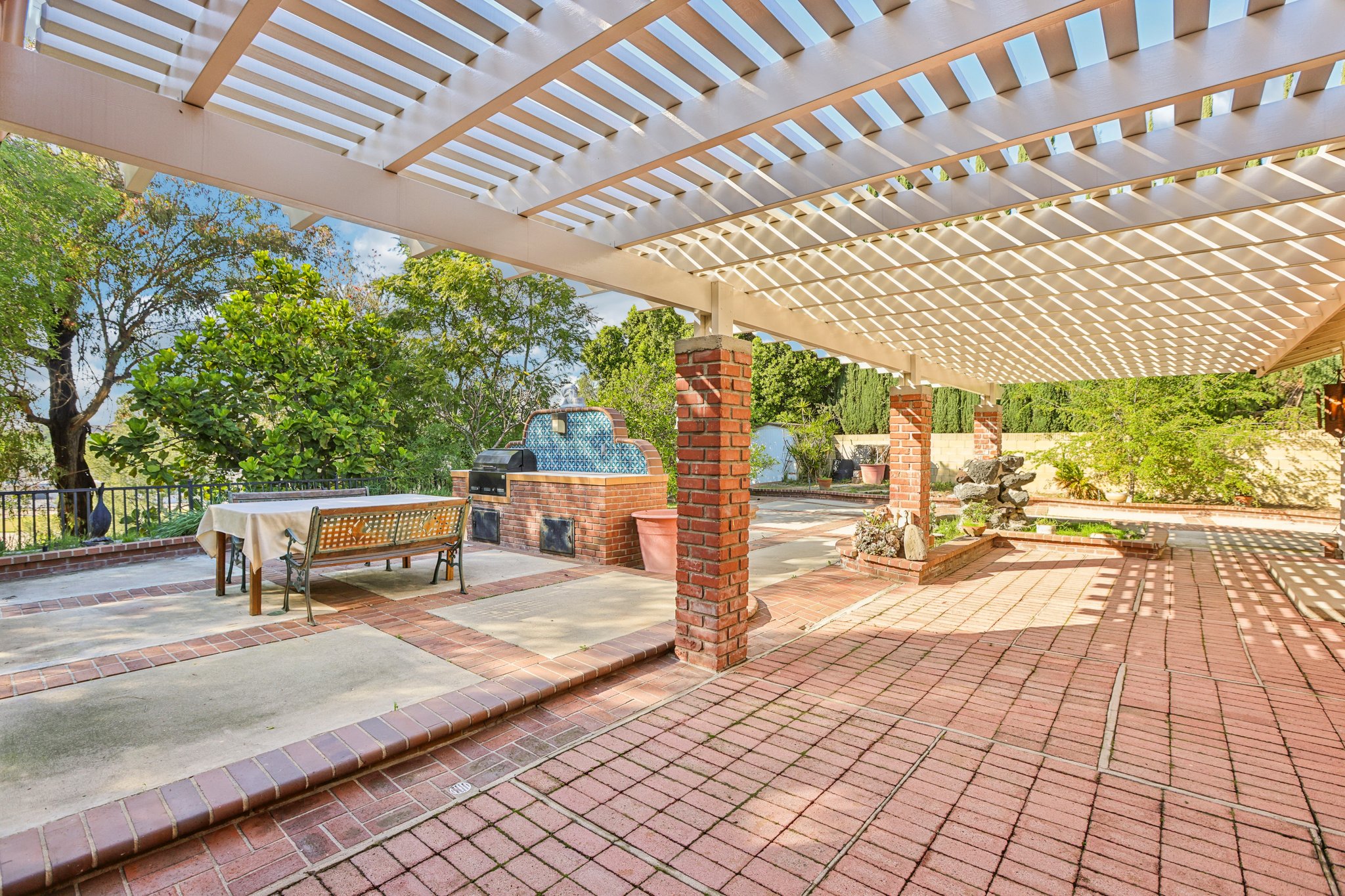 Golden Prados Dr-S2702-037.jpg