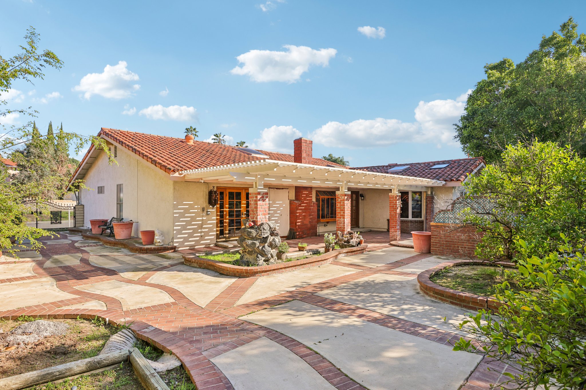 Golden Prados Dr-S2702-038.jpg