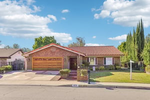 Golden Prados Dr-S2702-003.jpg