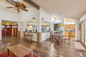 Golden Prados Dr-S2702-009.jpg