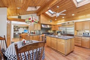 Golden Prados Dr-S2702-014.jpg