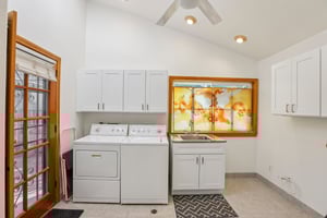 Golden Prados Dr-S2702-030.jpg