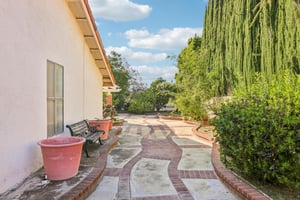 Golden Prados Dr-S2702-040.jpg