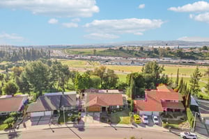 Golden Prados Dr-S2702-042.jpg