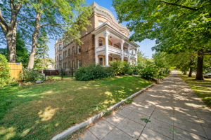 02_Exterior