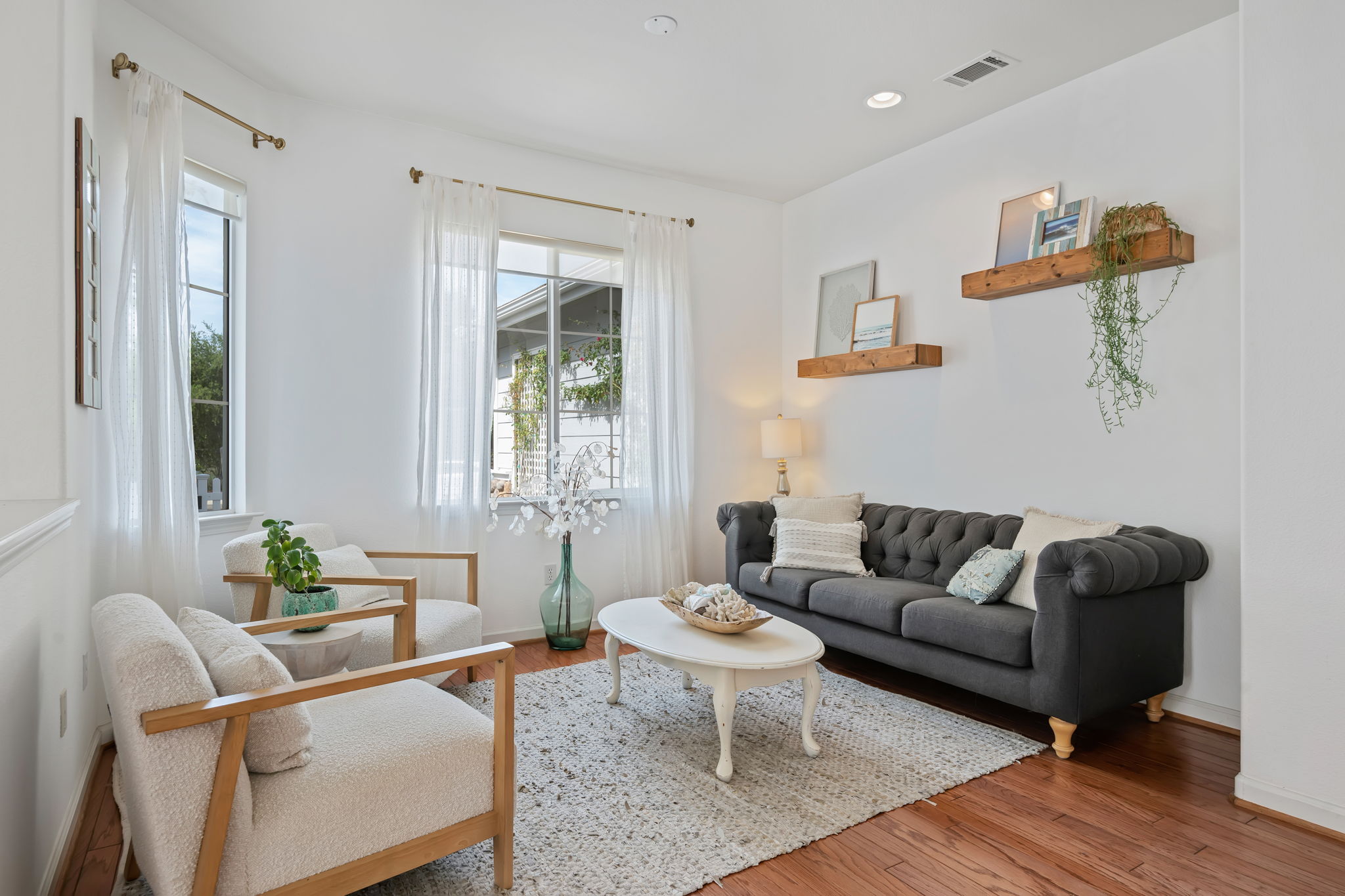 07-Living Room