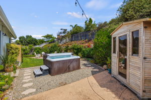 32-Back Yard - Hot Tub