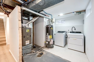 Laundry Room w Brand New Machines