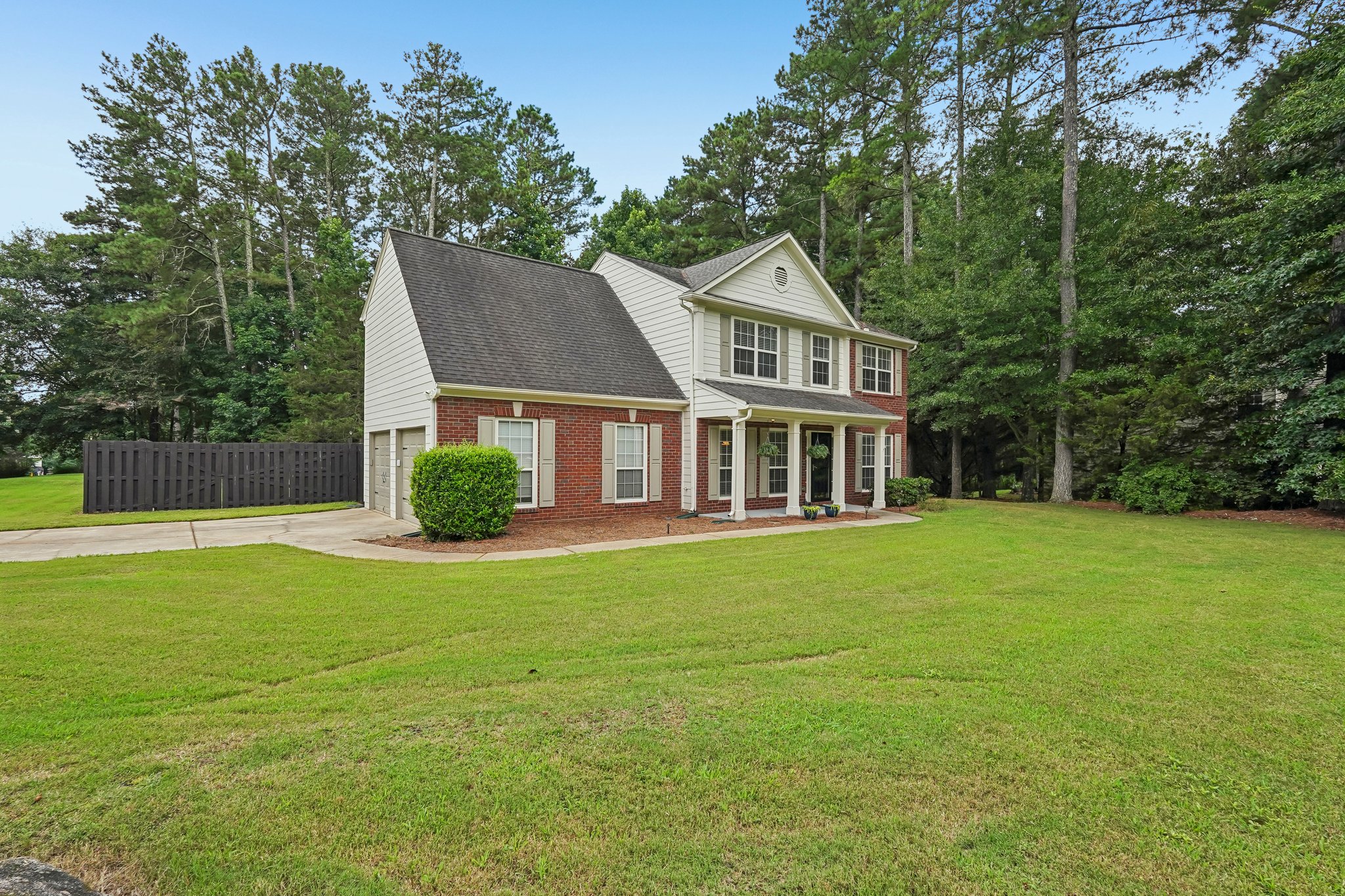 Woodstone Dr-S1607-003.jpg