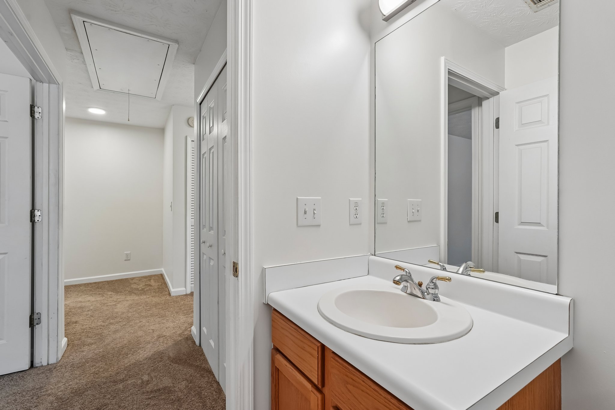 Woodstone Dr-S1607-034.jpg