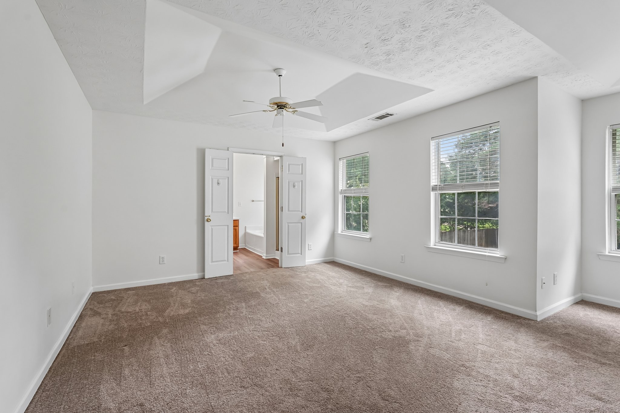 Woodstone Dr-S1607-037.jpg