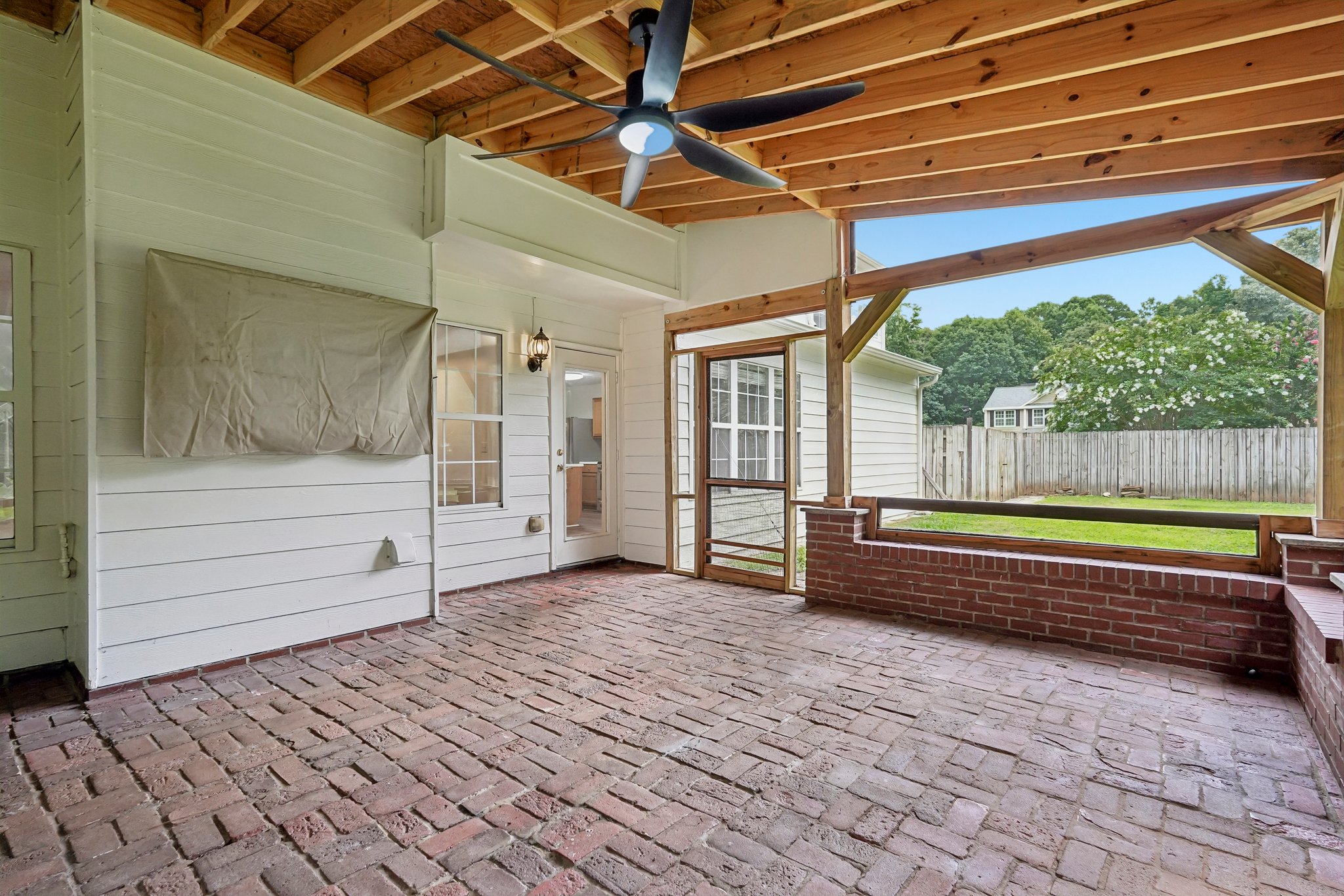 Woodstone Dr-S1607-050.jpg